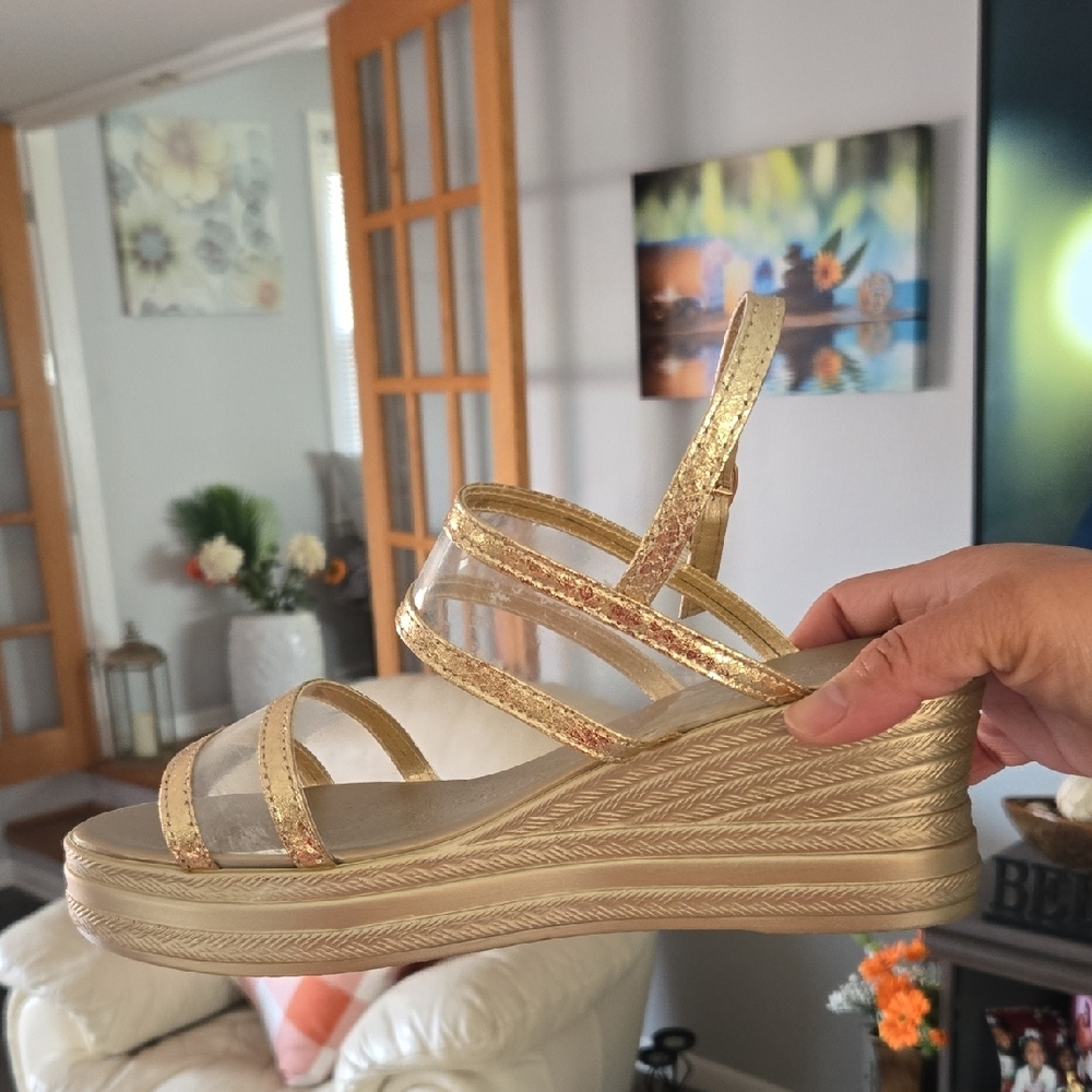 Gold Strappy Wedge Sandals 🤎PRE OWNED  SIZE 43 - Picture 8 of 9